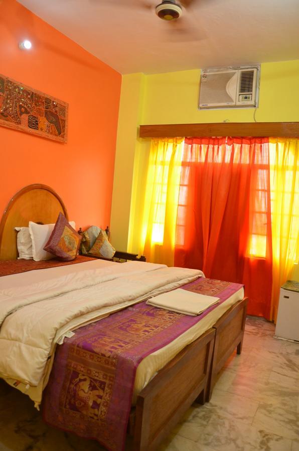 Puja Guest House Varanasi Exterior photo